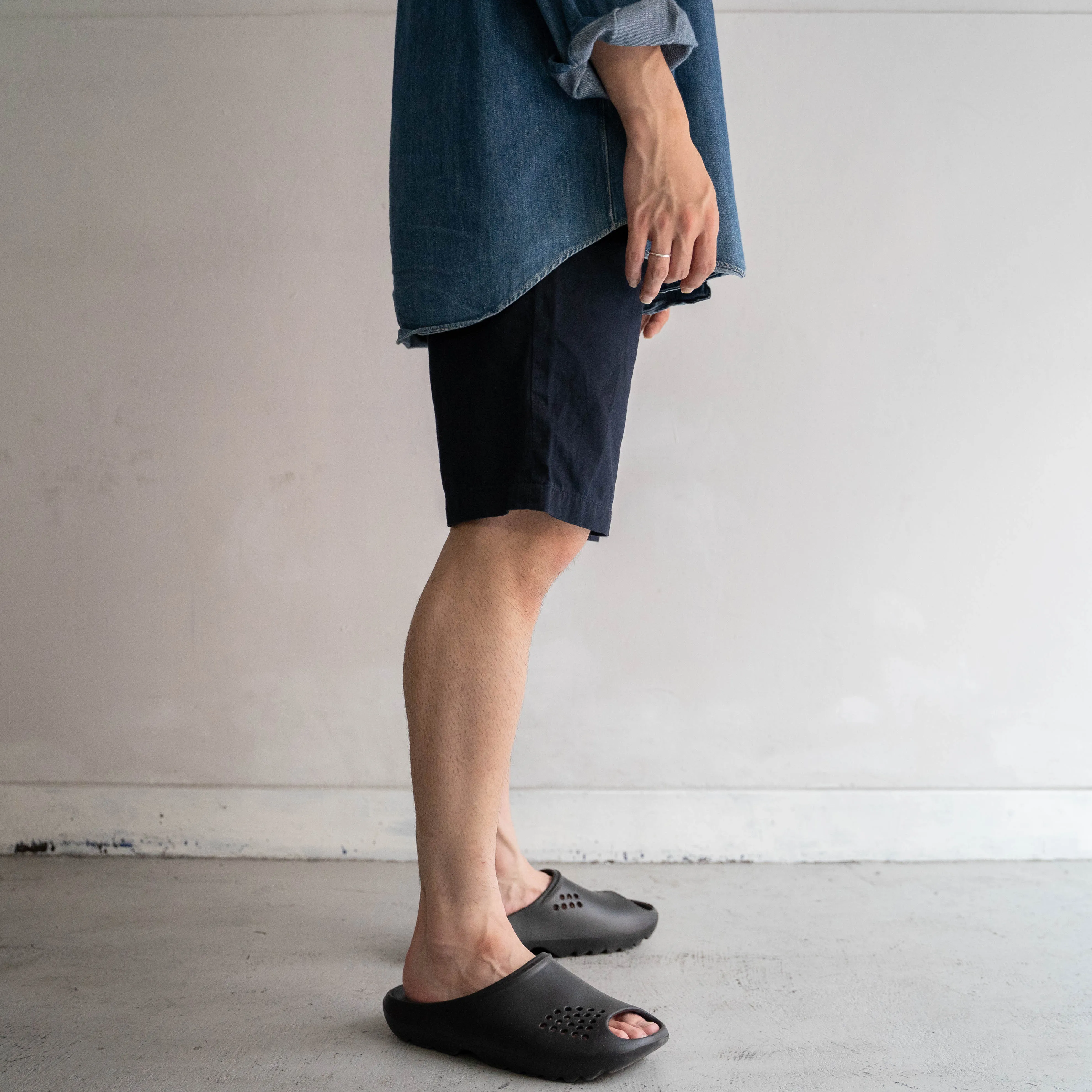 2000s Ralph Lauren dark navy color chino shorts