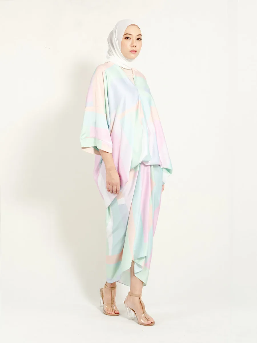 Ayana Top Pastel Green Geometry