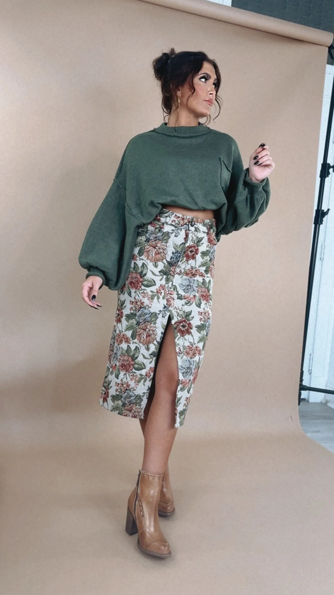 ECB Exclusive: Magnolia Tapestry Midi Skirt
