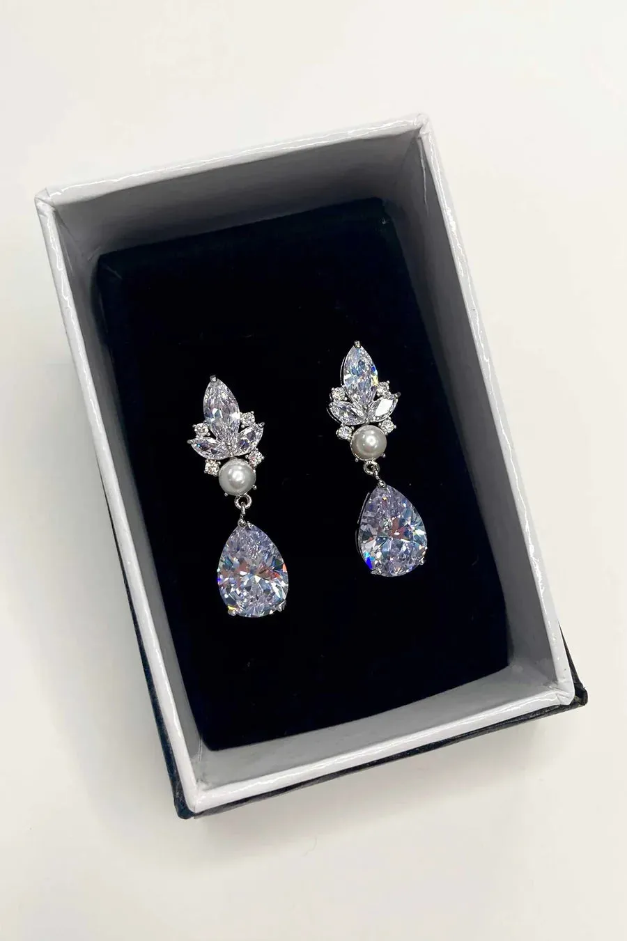 Elsa Crystal & Pearl Drop Earring