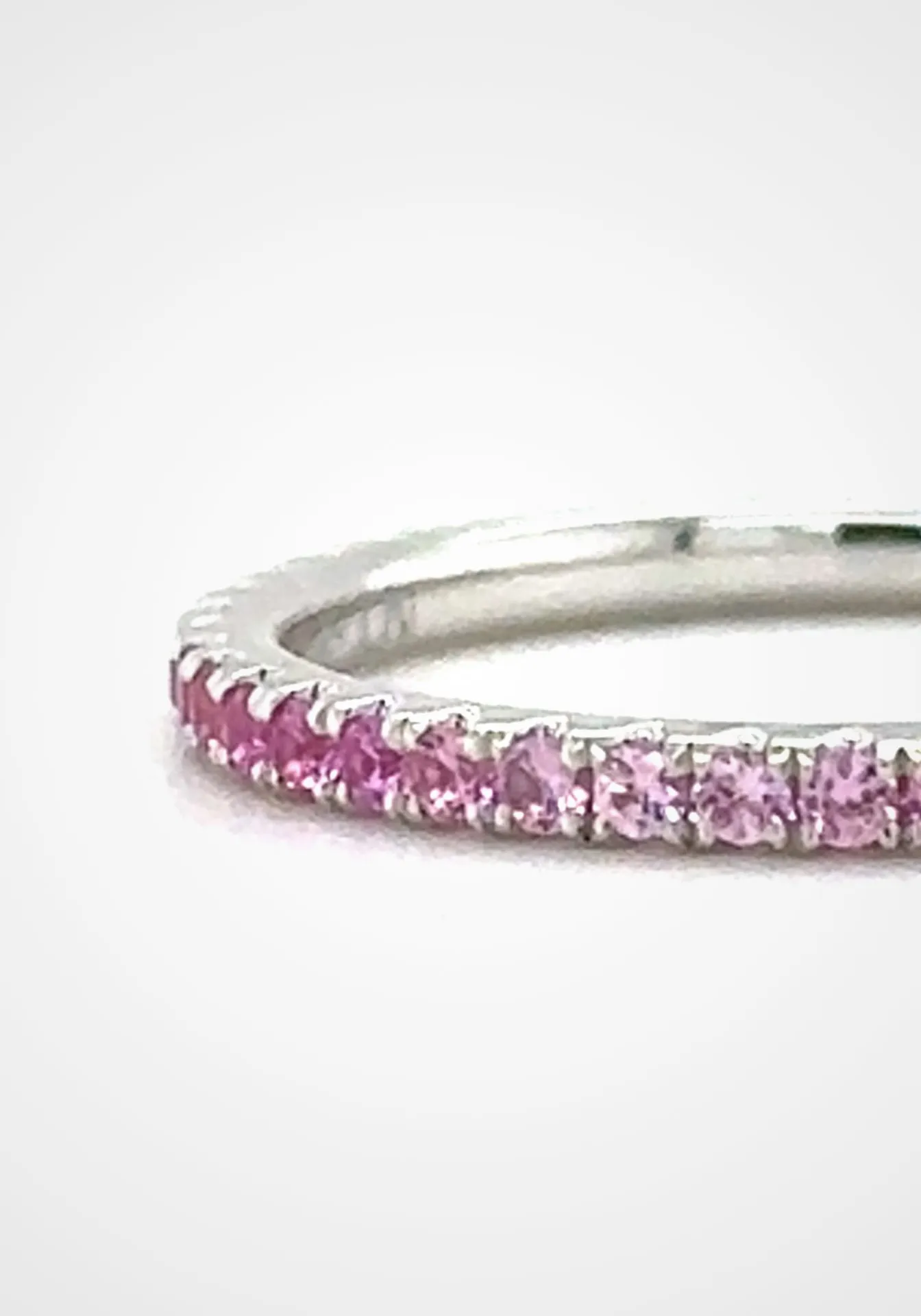Graduated, 18K White Gold   Pink Sapphire Band