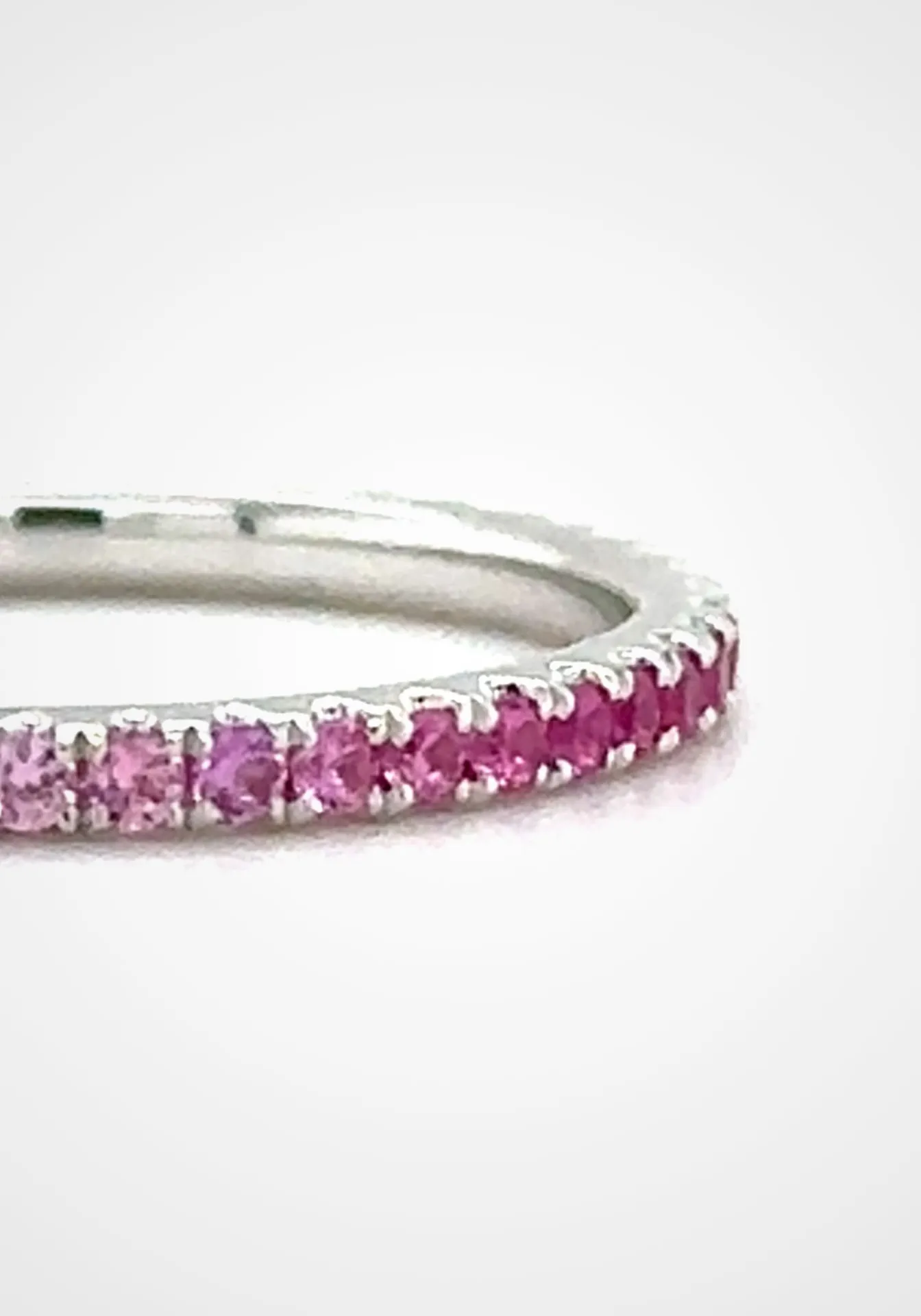 Graduated, 18K White Gold   Pink Sapphire Band