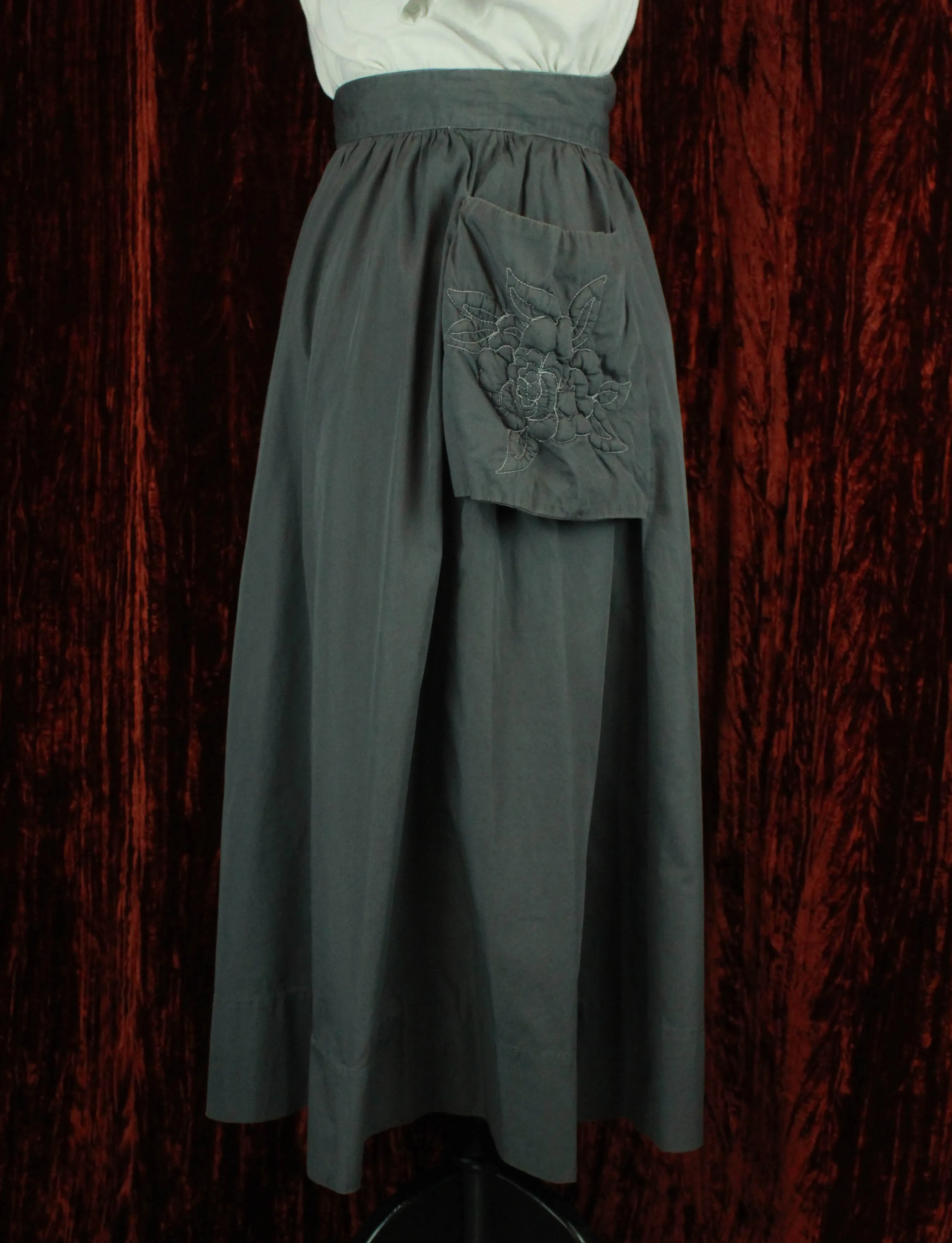 Women's Vintage 50's Grey Floral Pocket Midi Skirt - 24"